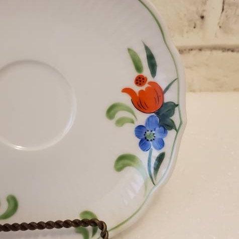 Vintage Taste Setter Dinnerware Tuliptime Collection Floral Cups and Saucers Set