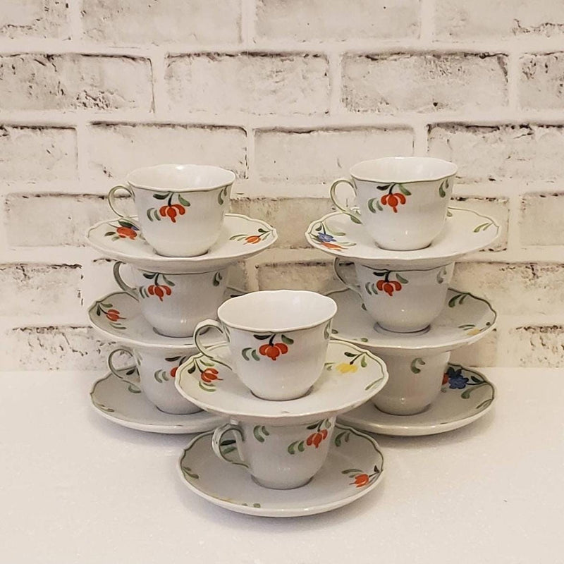 Vintage Taste Setter Dinnerware Tuliptime Collection Floral Cups and Saucers Set