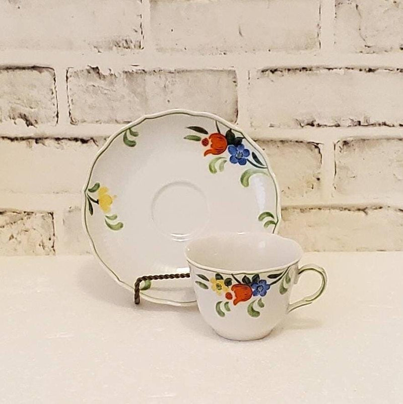 Vintage Taste Setter Dinnerware Tuliptime Collection Floral Cups and Saucers Set